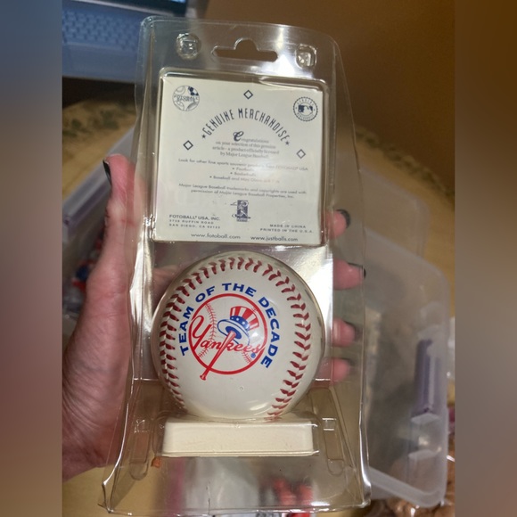 1999 New York Yankees Atlanta Braves World Series Souvenir Baseball. SEALED - Picture 2 of 2